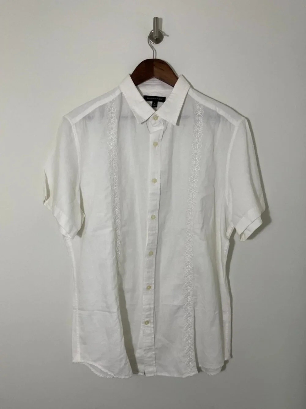 Banana Republic White Linen Embroidered Short-Sleeve Shirt